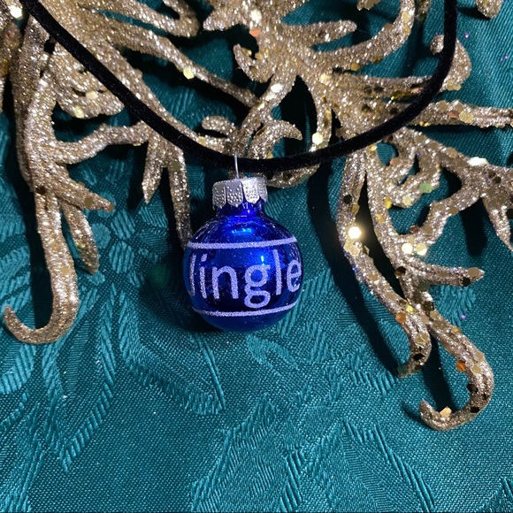 🎄New Christmas Bulb Earrings & Necklace Set - Picture 4 of 10